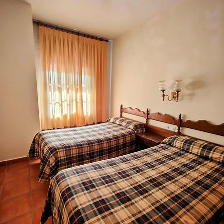 Hostal Montemayor Montemayor del Rio Ngoại thất bức ảnh